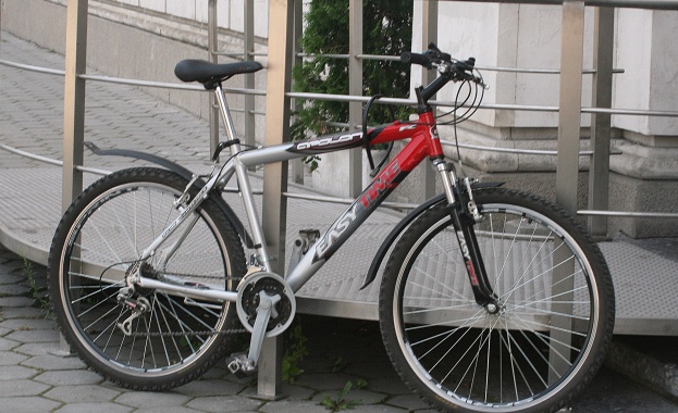 200 места за безплатно паркиране на колела тротинетки мотопеди и скутери