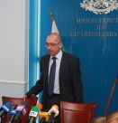 Управляващите гасят пожар с бензин в здравеопазването 