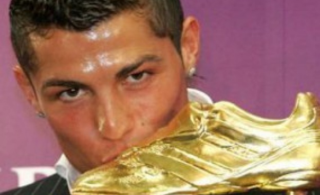 Кристиано Роналдо смята че заслужава повече награди Златна топка от