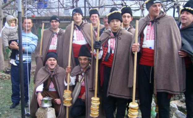 С празнична Света литургия в централния храм Св Димитър в