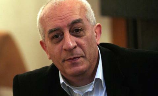 Управляващата коалиция ще остане привидно стабилна Това каза в интервю