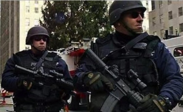 Мъжът и трите жени които му бяха заложнички са намерени