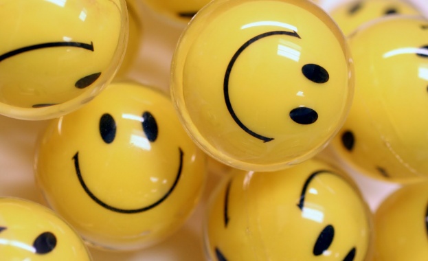 Смехът е слънцето което пропъжда зимата от лицето на човек