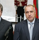Истинските обществено значими дебати не са по оста „Първанов – Борисов”  