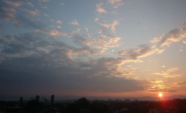 Атмосферното налягане ще се остане по ниско от средното за