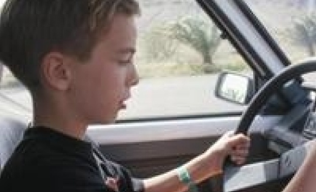 Малолетен зад волана в Нова Загора Този път на шофьорското