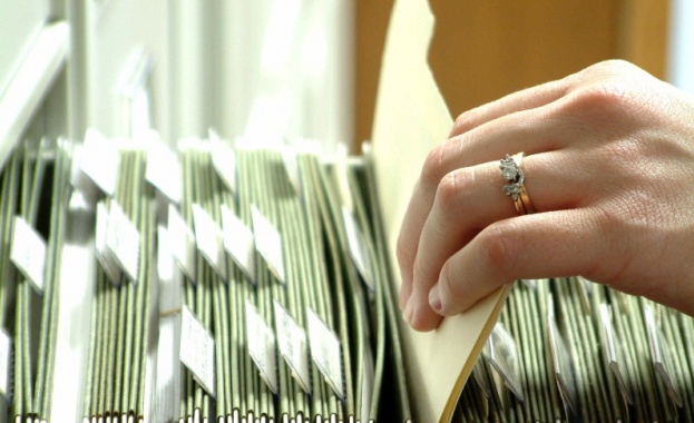 Националната служба за охрана преустановява обмена на документи на хартиен