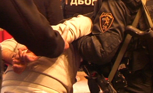 ГДБОП разби престъпна група занимаваща се с лихварство и рекет