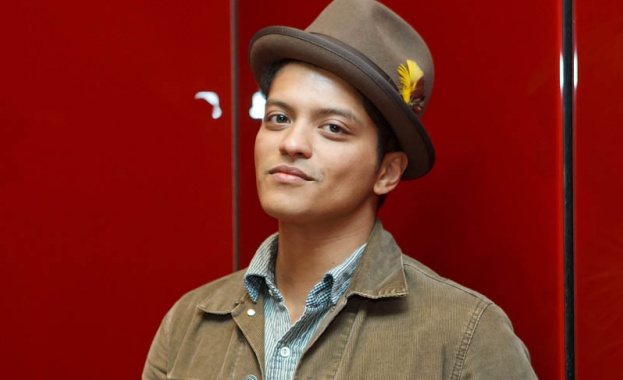 Певецът Бруно Марс доминира на наградите Соул трейн отличаващи най добрите