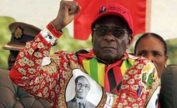 След 37 годишно управление президентът на Зимбабве Робърт Мугабе се е