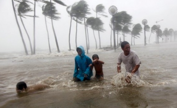 Масова евакуация във Филипините съобщава БГНЕС Причината мощен тайфун