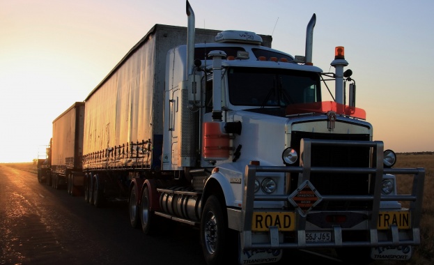 Жители на община Бобов дол недоволстват от преминаването на тежкотоварни