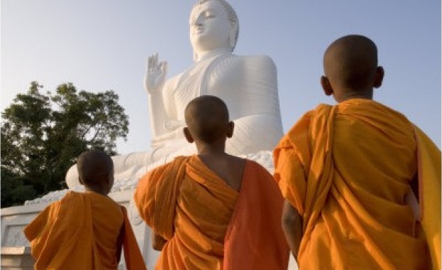 Човек който може да победи себе си е по голям от