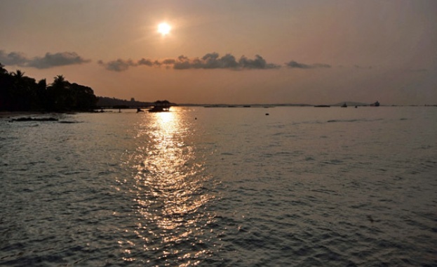 Армията на Китай провежда изпитания на балистични противокорабни ракети в