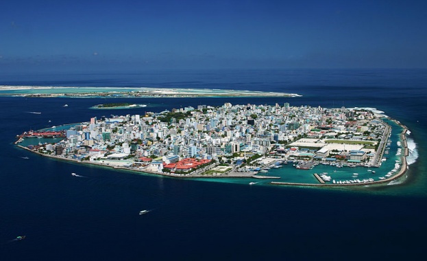 Президентът на Малдивите Абдула Ямин отмени 45 дневното извънредно положение наложено