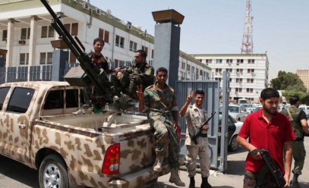 Въоръжени мъже са атакували конвой на ООН на около 50