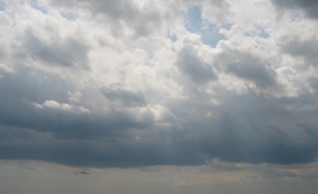 Днес през страната ще преминава студен атмосферен фронт Вятърът постепенно