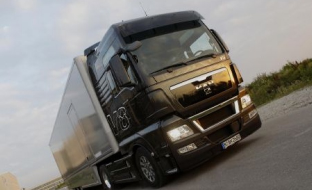 Полицията в Румъния откри 8 мъртви в хладилен камион Телата