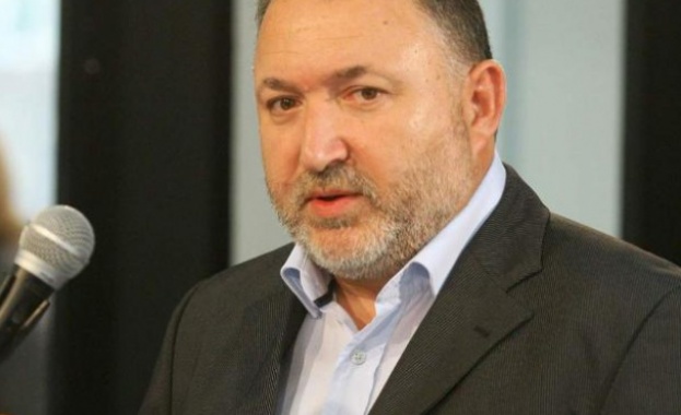 Делото срещу кмета на Карлово д р Емил Кабаиванов за присвояване