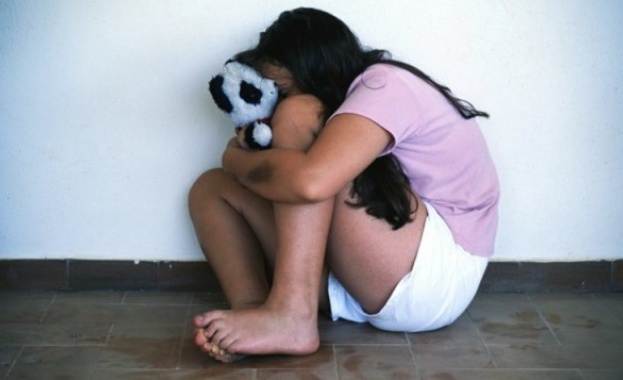 Обиди със сексуален подтекст гледане на разголени снимки и порно