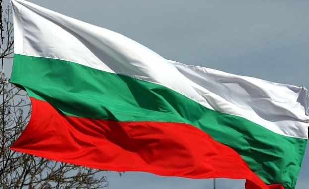 Мъж от Дупница свали знамето което се намира в местността