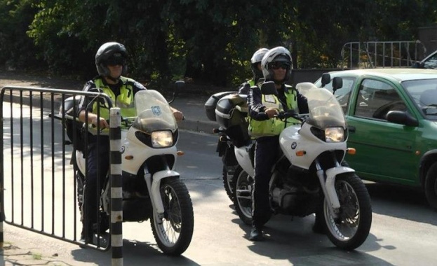 Церемония по предоставянето на нови мотоциклети на СДВР ще се