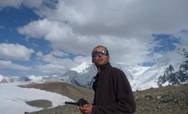 Загиналият алпнинист Иван Томов ще остане завинаги в Хималаите. Той