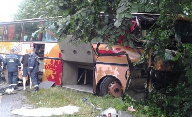 Автобус пътуващ от Драма към Атина е излязъл от пътя