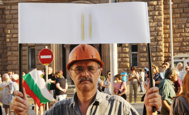 Започна срещата на президентите на Подкрепа и КНСБ Димитър Манолов