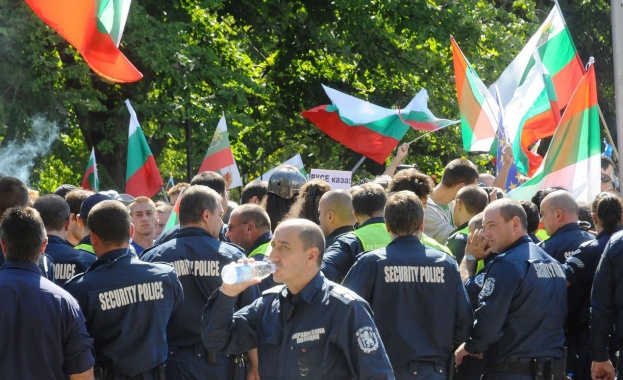 Продължаващите системни и неуспешни опити за реформиране на МВР през