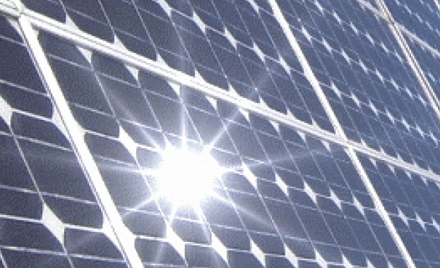 Във Варна започна монтирането на общо 17 соларни панела, предназначени