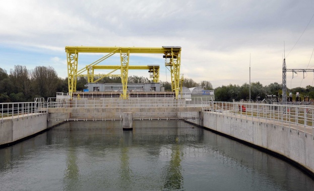 Затвориха ВЕЦ Въча 1 Поводът замърсяването на река Въча