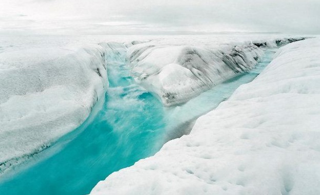 Ледената покривка на Гренландия и Антарктида се топи бързо което