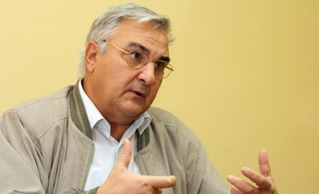 Данъчната система у нас е безнадеждно остаряла архаична Тя е