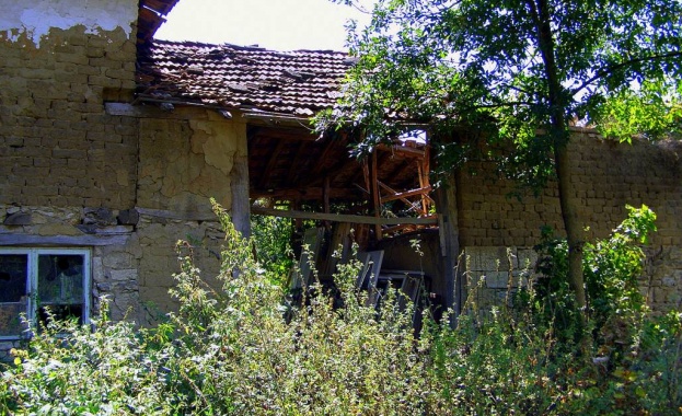 Изоставена България