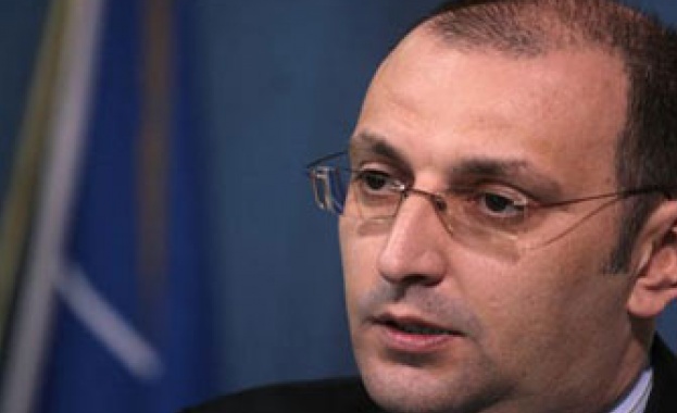 Войната е с газ, а не с танкове