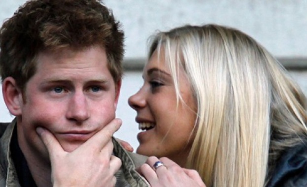 Бившата приятелка на принц Хари се сгоди Кресида Бонас излизаше