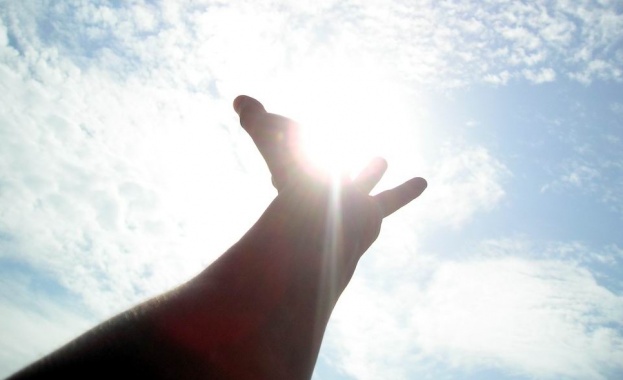 83 от пълнолетните българи определят себе си като източноправославни като