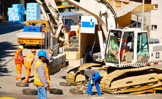Основни показатели за икономическата активност на населението през второто тримесечие