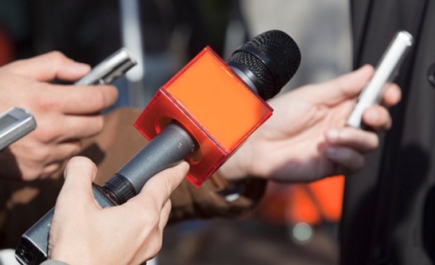 Турски съд остави в ареста петима журналисти от опозиционния вестник