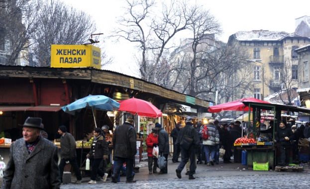 По големият поток от клиенти в магазините през този период може