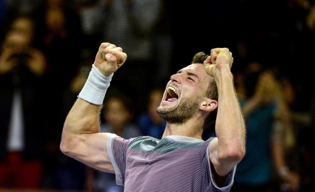 Утре петък от около 18 00 часа българско време Григор Димитров