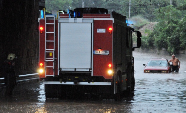 През последните два дни в Пожарната са подадени 64 сигнала