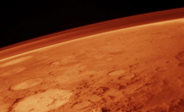 Учени от Великобритания, Франция и САЩ откриха на марсианския екватор