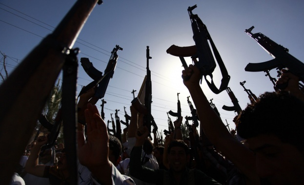 Стотици джихадисти от Ислямска държава са били оставени да избягат