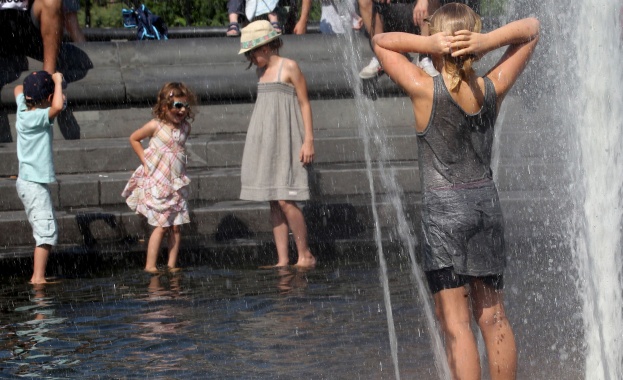 Жеги мъчат България Най горещо днес у нас беше в