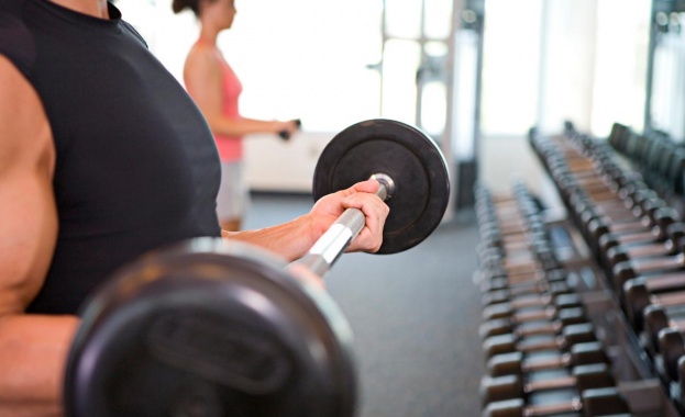Прекомерните физически упражнения натоварват не само мускулите но изморяват и