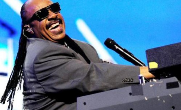 Легендарният американският соул певец и композитор Стиви Уондър възнамерява временно