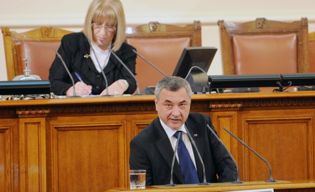 Районен съд Бургас осъди на първа инстанция вицепремиера и