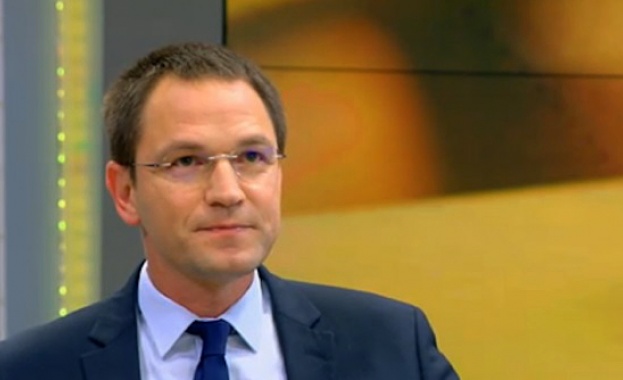 Оценката която характеризира отиващия си вече състав на Висшия съдебен